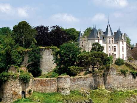 Visite guidée sensorielle du Château de Bressuire Visite guidée sensorielle du Château de Bressuire