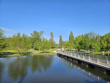 Parc Emile Zola et Arboretum de la Dinoue