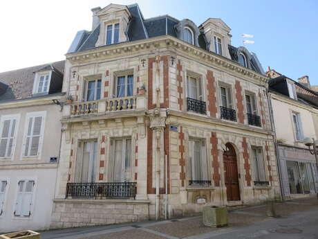 Histoire de l’urbanisme et des belles maisons de Châteaudun