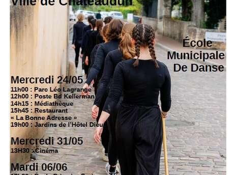 Déambulation chorégraphique avec l'école municipale de Danse Déambulation chorégraphique avec l'école municipale de Danse