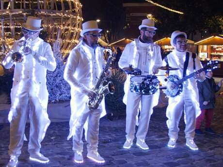 Spectacle déambulatoire « La Belle parade de Noël » - Noël à Chartres 2025