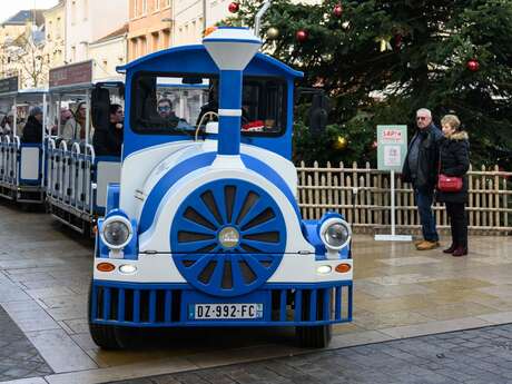 Déambulation du petit Chart'Train - Noël à Chartres 2025