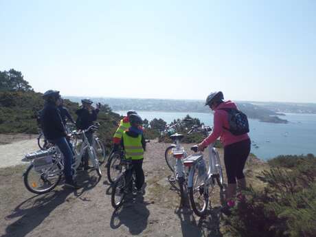 L’expérience bretonne : balade des cyclobutineurs en VAE sur la Vélo maritime L’expérience bretonne : balade des cyclobutineurs en VAE sur la Vélo maritime