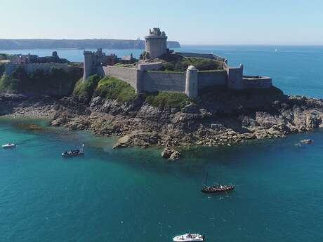 Château de La Roche Goyon ou Fort La Latte