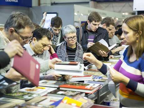 Grande BOURSE AUX LIVRES et Repair café - Apel Notre-Dame de Lorette