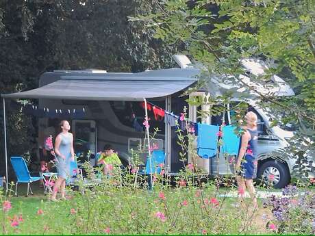 Aire de camping-car de Penguilly - Au bois joli