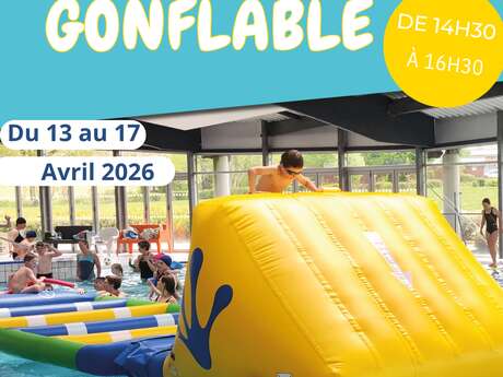 Structure gonflable à la piscine