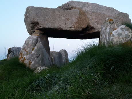 Dolmen de Kerugou