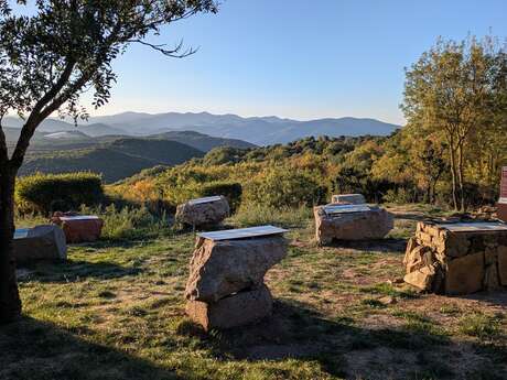 LE BELVEDERE GEOLOGIQUE DE CARLENCAS