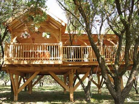 LE CLOS SAINT AMAND (CABANE D'AMOUR) LE CLOS SAINT AMAND (CABANE D'AMOUR)