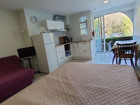 COURTIN LAURENCE ET DOMINIQUE - LE VERDALE A N°9