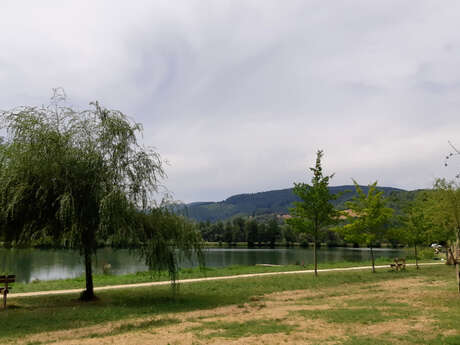 ITINERAIRE ACCESSIBLE - RANDONNEE AUTOUR DU LAC DU BOULOC