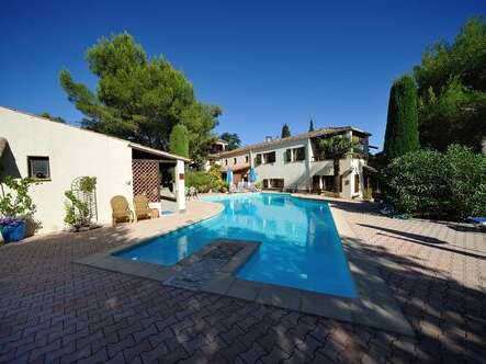 HACIENDA LES ROUCANS  GITE CORBIERES