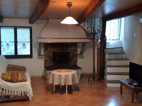 MAISON TYPIQUE DE VILLAGE