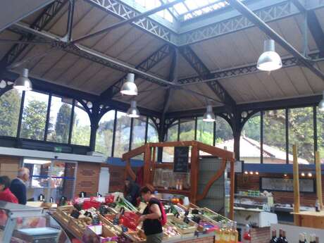 MARCHE AUX HALLES - LAMALOU LES BAINS