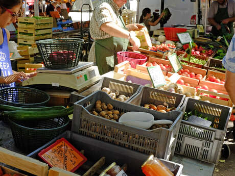 MARCHÉ TRADITIONNEL DE SAINT-CHINIAN