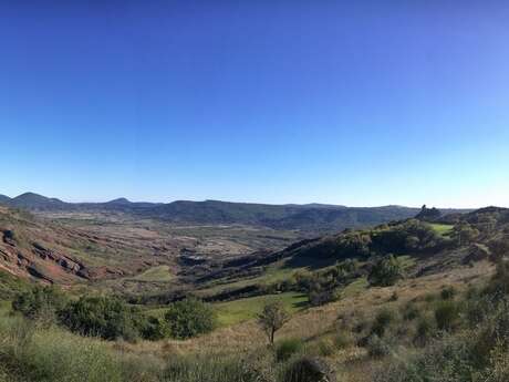 TRAIL DU SENTIER DES DEUX LACS - GR® DE PAYS ENTRE DEUX LACS AVÈNE – SALAGOU