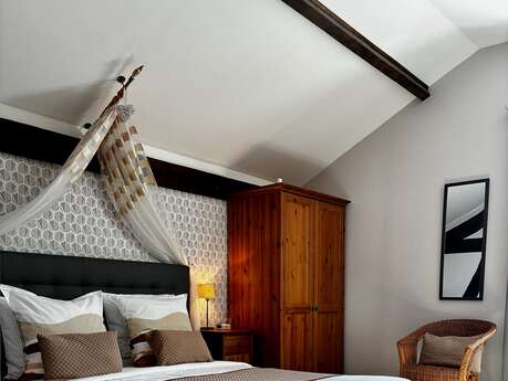 L'OUSTALOISE - CHAMBRE JAURÈS