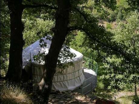 LES YOURTES DE LA VOIX DU RUISSEAU