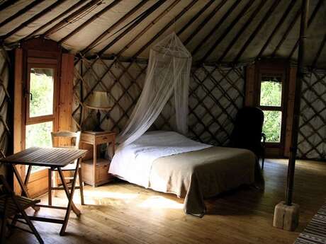 LES YOURTES DE LA VOIX DU RUISSEAU