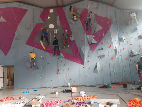 ESCALADE : « LA CAROUSIENNE » 1ÈRE ÉTAPE DU CHAMPIONNAT DÉPARTEMENTAL DES JEUNES