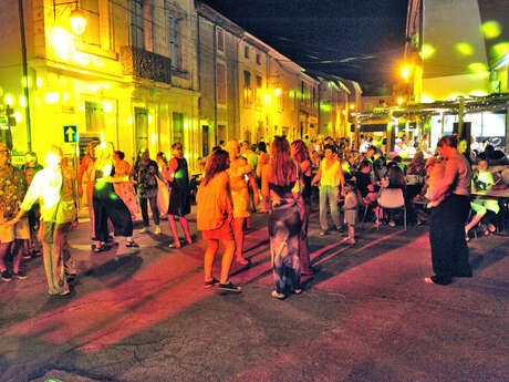 QUARANTE EN FÊTE