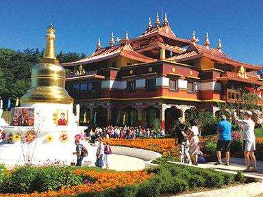 LE TEMPLE BOUDHISTE LERAB LING