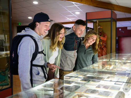 MUSEE DE LA SPELEOLOGIE DE LA GROTTE LA FILEUSE DE VERRE