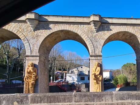 « PARCOURS DANS LA FORÊT»