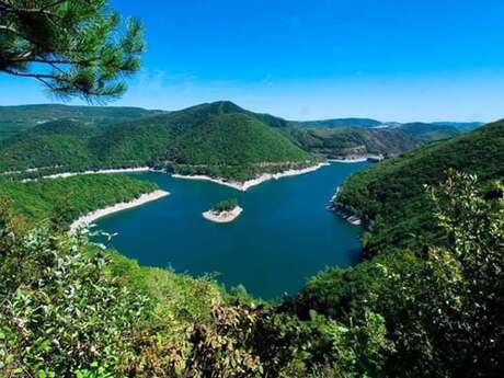 LE LAC D'AVENE