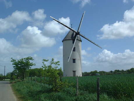 LE MOULIN DE LA BICANE LE MOULIN DE LA BICANE