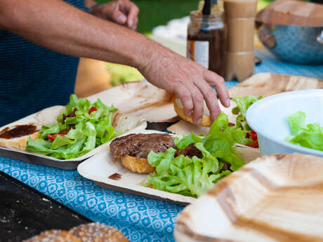 Marché gourmand à Cazals