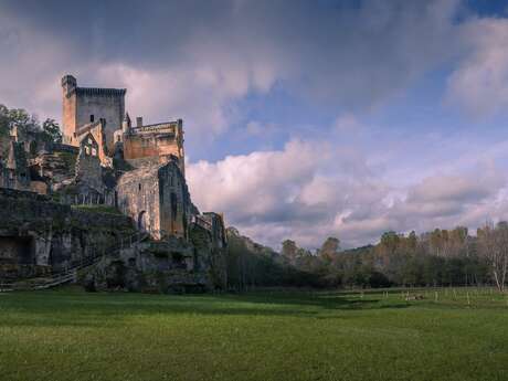 Château de Commarque, les mystères de la Forteresse oubliée.
