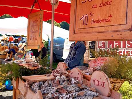 Marché à Cazals