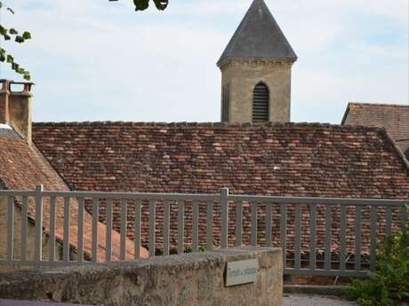 Cour Du Sénéchal