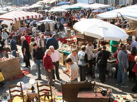 FOIRE À LA BROCANTE ET VIDE GRENIER