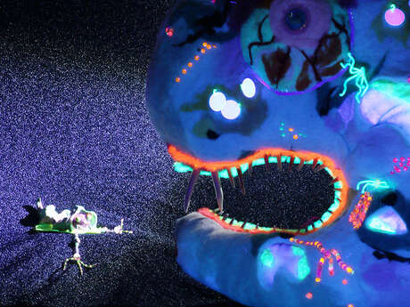 GRIMPER VERS LE FOND