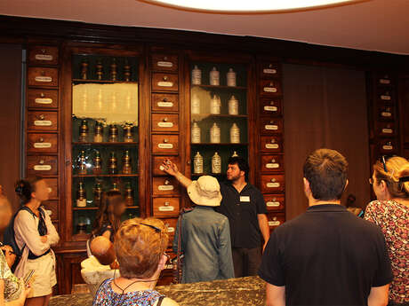 VISITE GUIDÉE DE LA PHARMACIE DE L'ANCIEN HÔPITAL