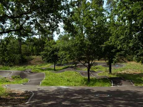 Pump track