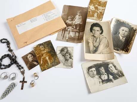 Exposition Stolen Memory, les objets de la mémoire de la persécution nazie