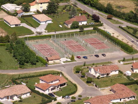 Location court de tennis etoile amolloise