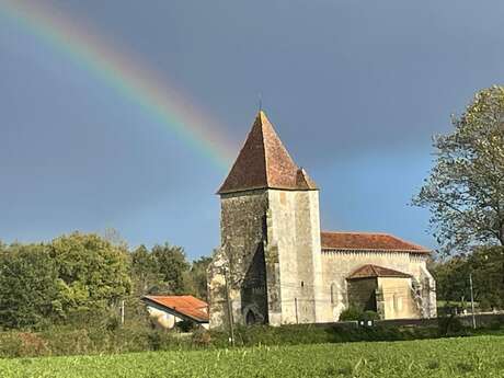 Une église à la campagne