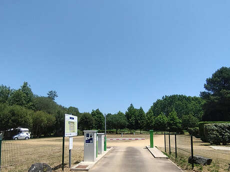 Aire de camping-cars du Lac à Vielle