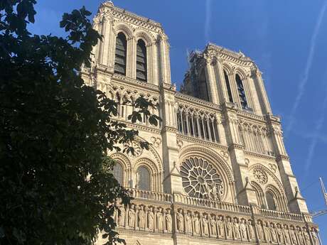 Micro-Folie "Café-goûter Notre Dame décortiquée"