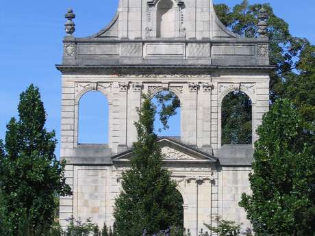Rendez-vous aux Jardins : Jardin de l'Hôtel de Ville Rendez-vous aux Jardins : Jardin de l'Hôtel de Ville