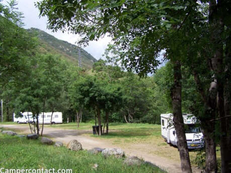 AIRE DE SERVICE COMMUNALE POUR CAMPING-CARS