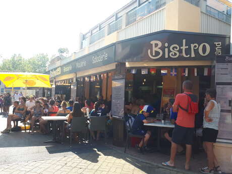 BISTRO AND CO