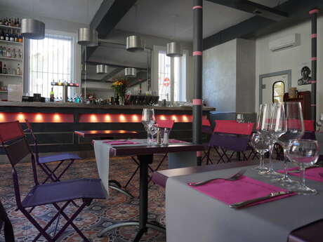RESTAURANT BAR C'EST QUAND LE BONHEUR RESTAURANT BAR C'EST QUAND LE BONHEUR