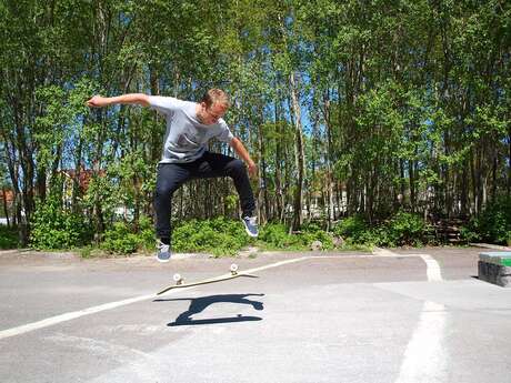 SKATE PARK ET CITY STADE DU BOULOU SKATE PARK ET CITY STADE DU BOULOU