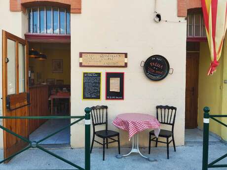 LA VELLA ESCOLA